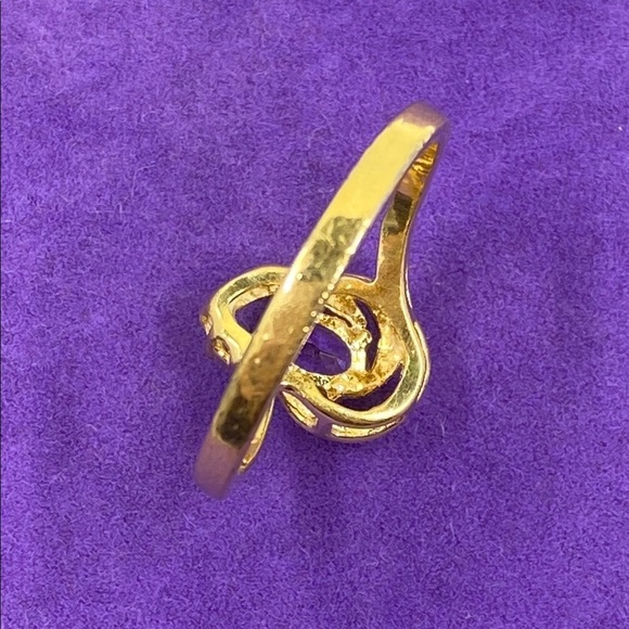 💛 Classic Gold Plated Purple & White CZ Ring - Picture 5 of 8